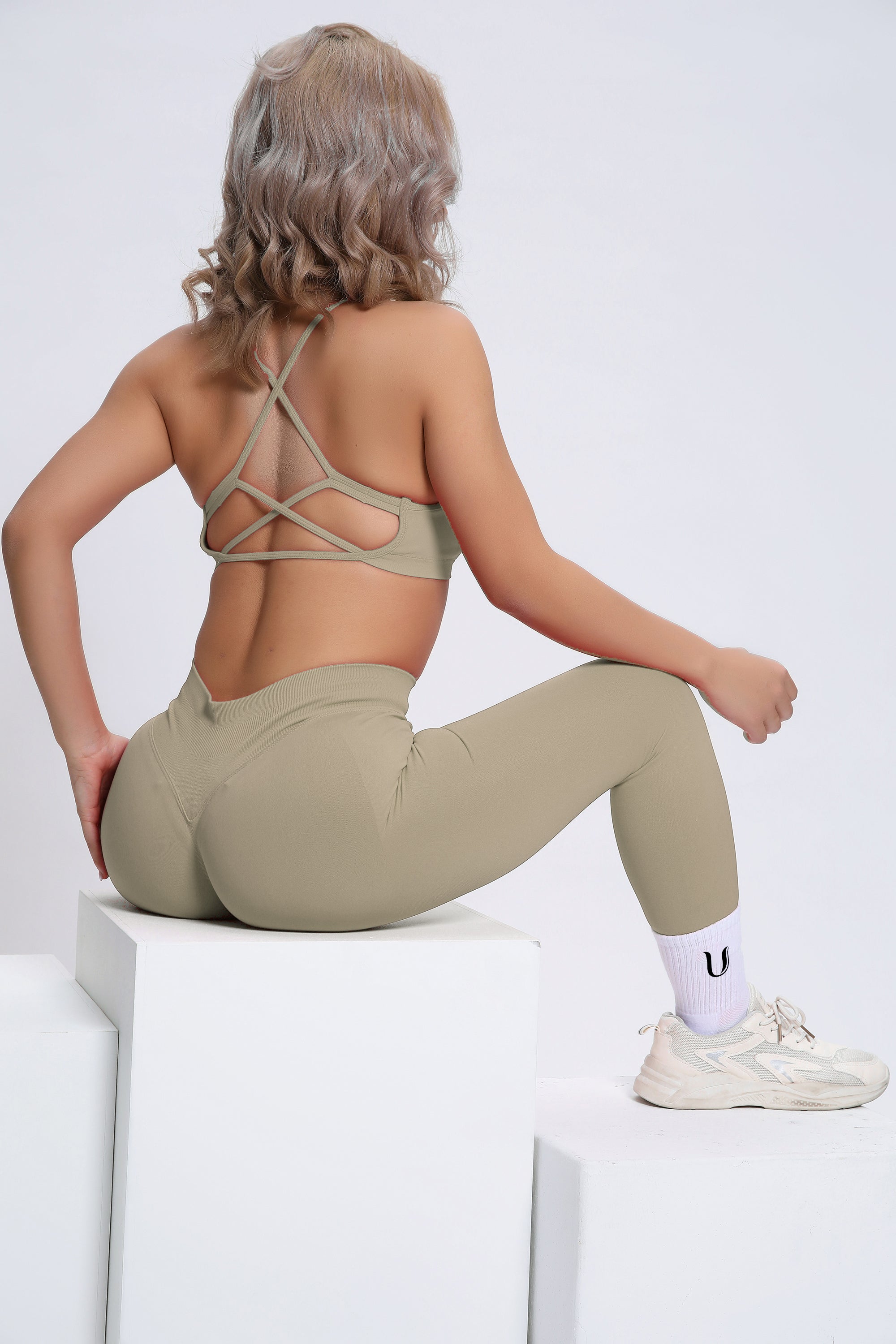 Joy | Sujetador Deportivo Cruzado – Beige