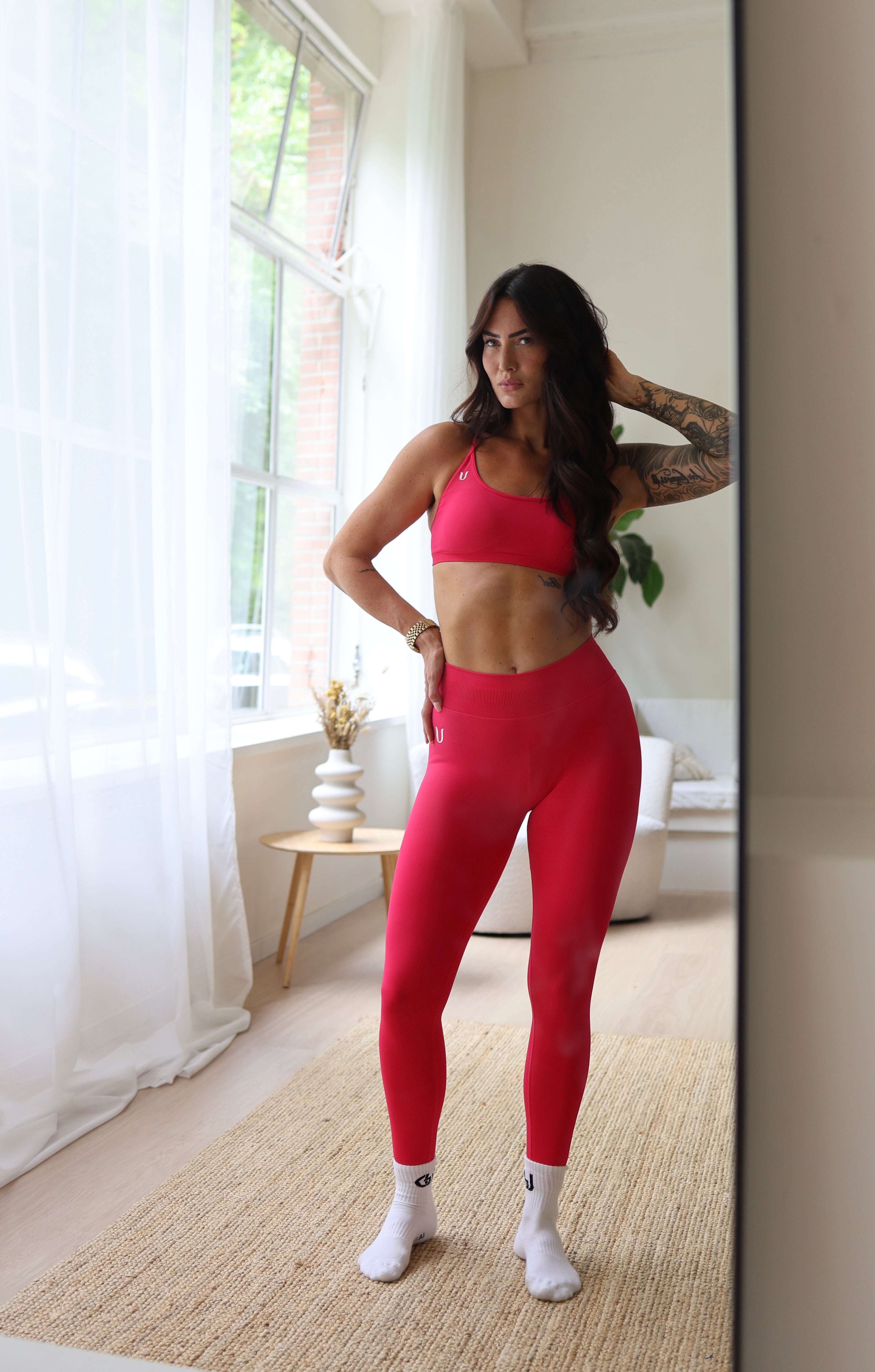 Joy | Legging Esculpidora con Scrunch – Rojo Rosado