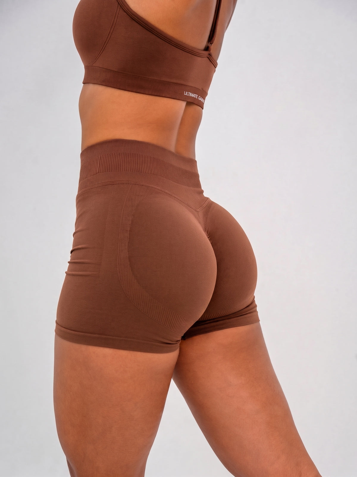 Luna | Premium Seamless Scrunch Short - Marrón