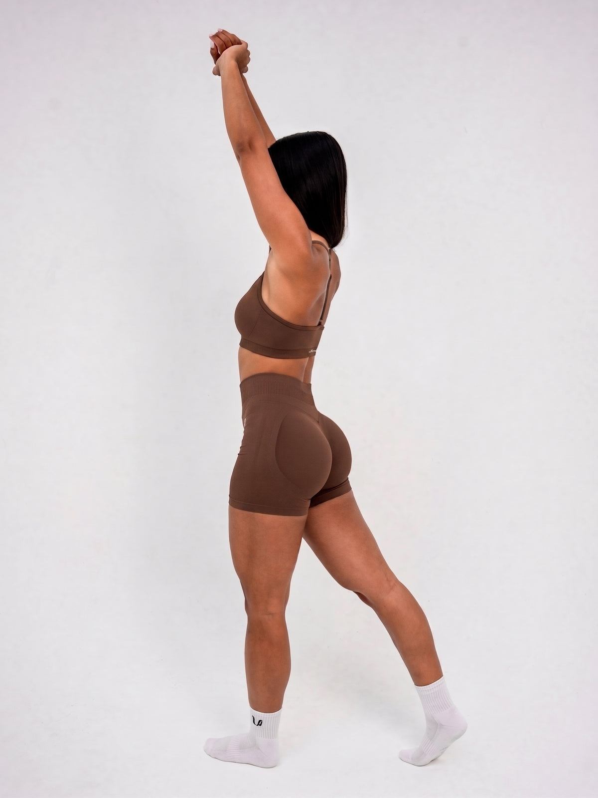 Luna | Premium Seamless Scrunch Short - Marrón