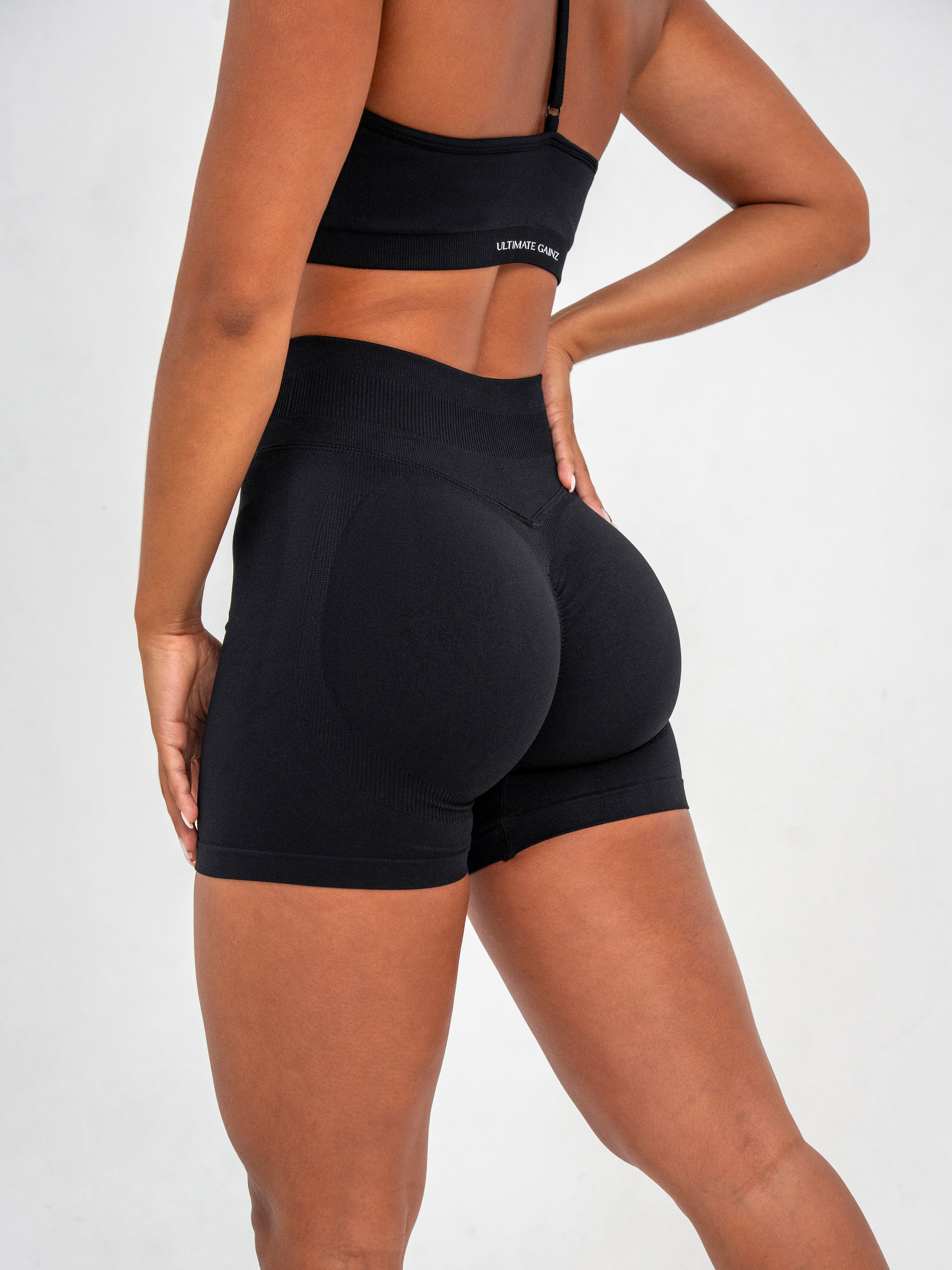 Luna | Short Scrunch Sin Costuras Premium - Negro