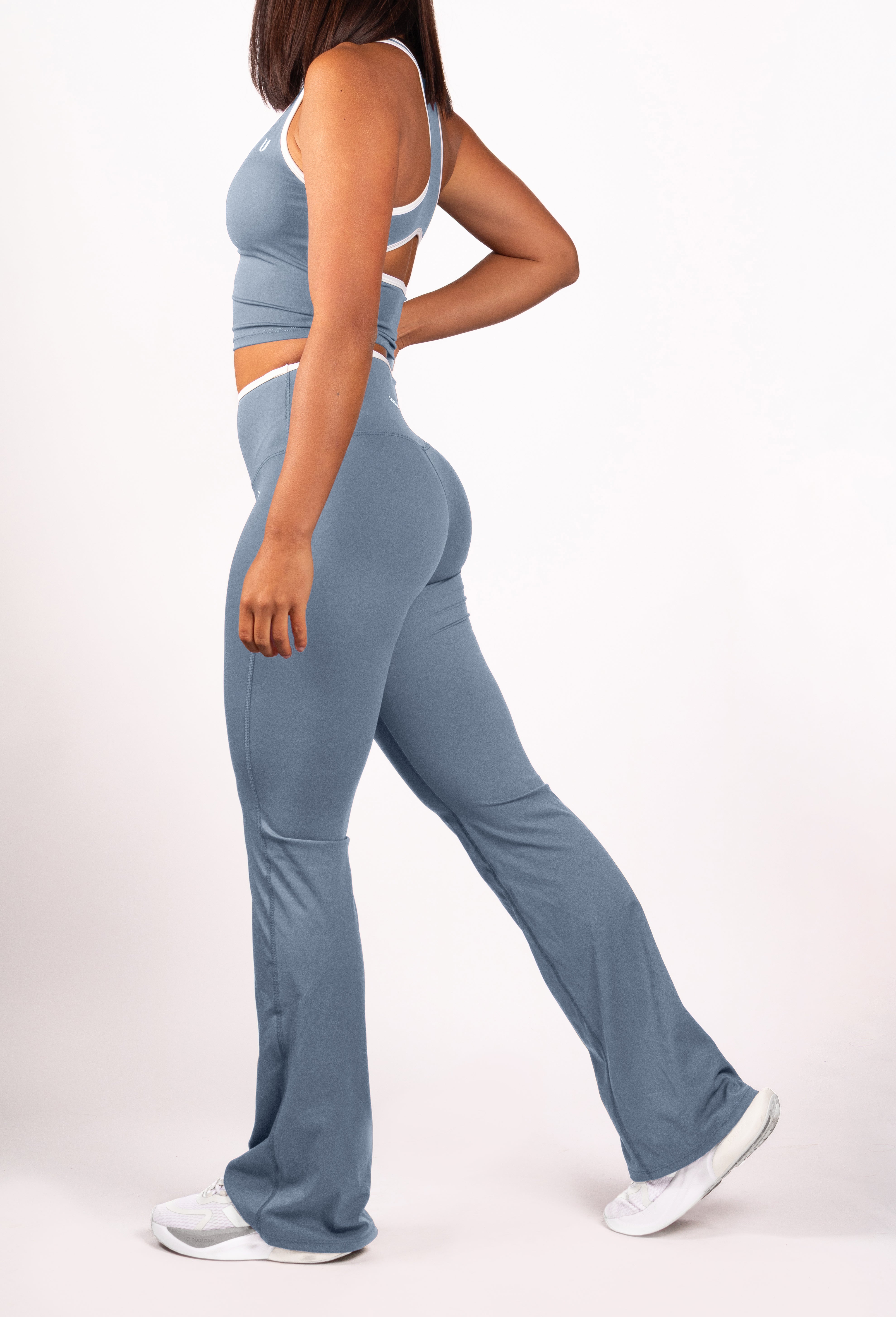 Ivy | Flare Legging – Lichtblauw V2 - Ultimate Gainz