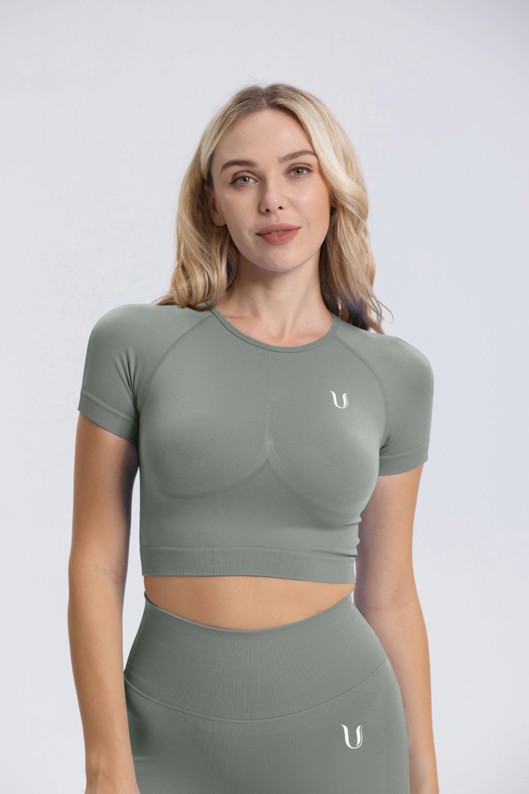 Leonie | Camiseta Crop Top Manga Corta - Gris Oscuro