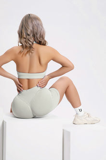 Beau | Top con soporte tipo halter – Marfil