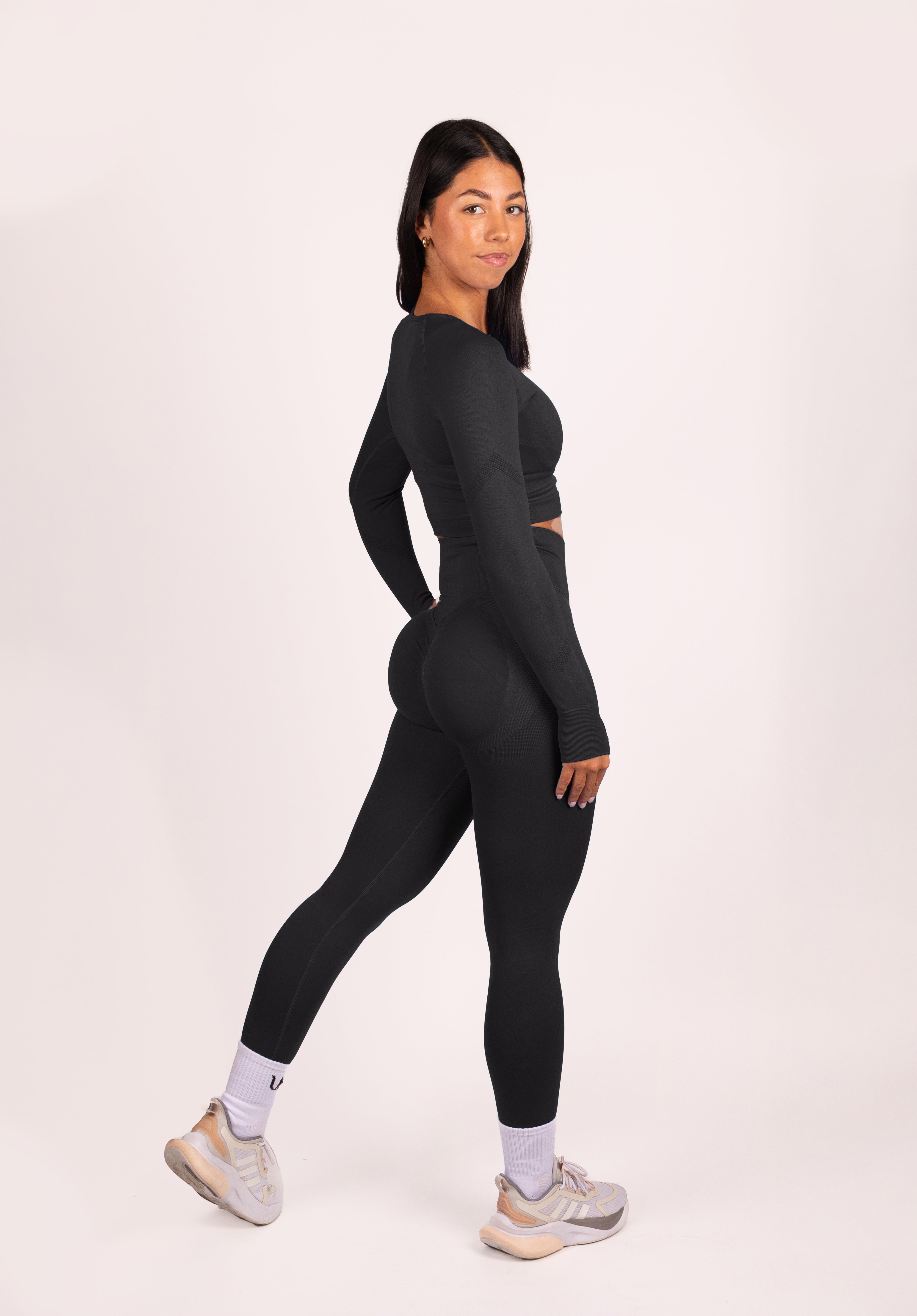 Leonie | Leggings Premium Scrunch - Negro