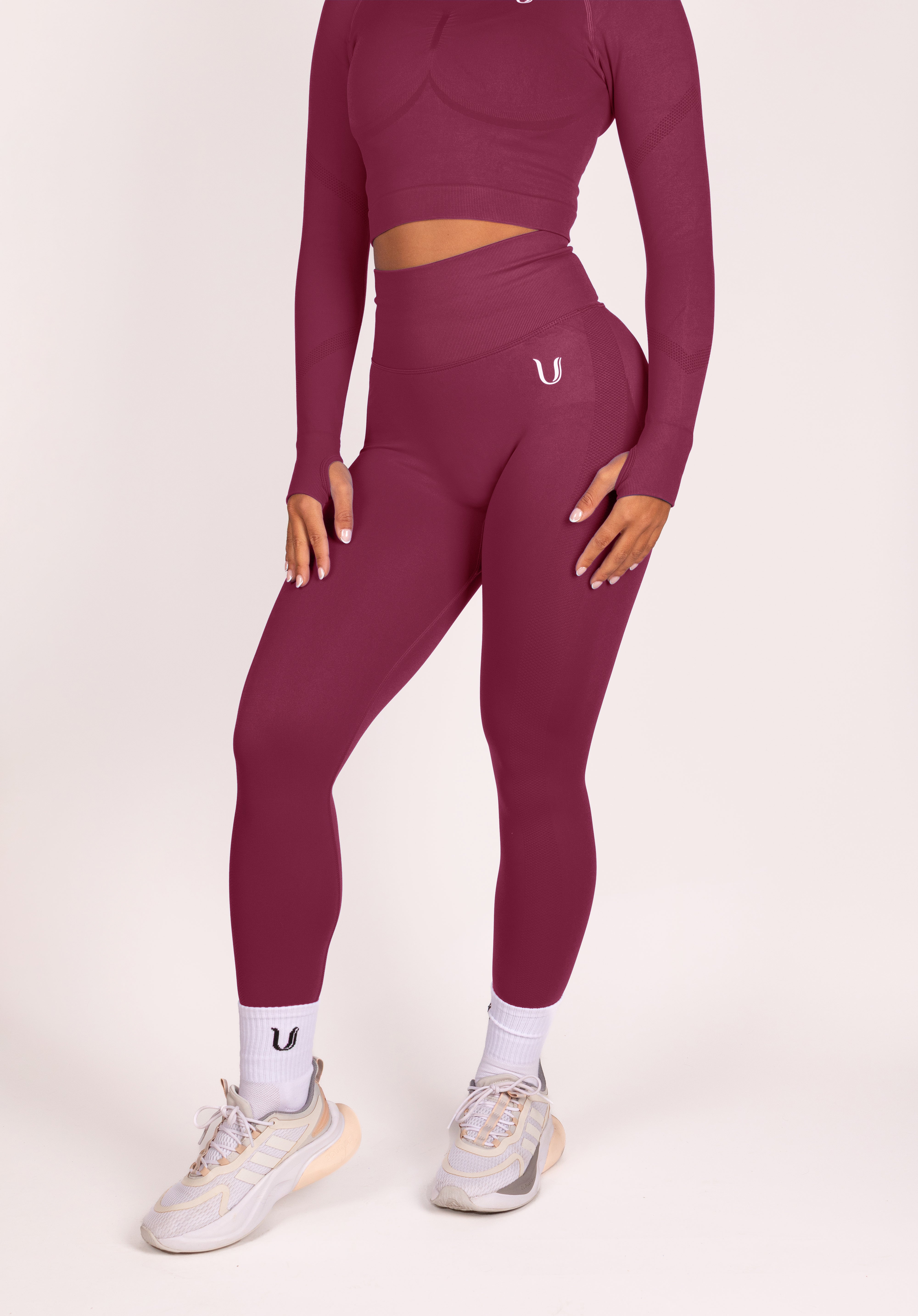 Leonie Premium Scrunch Legging Wijnrood - Dames fitness kleding zijkant