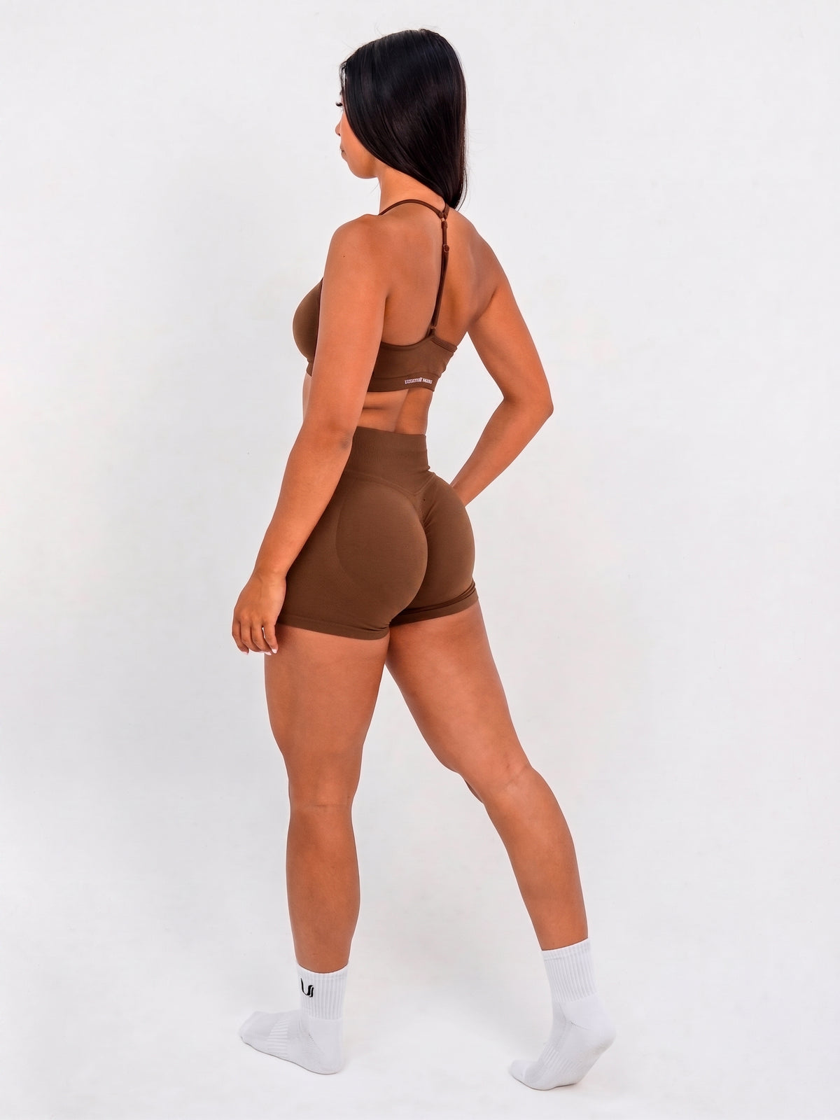 Luna | Premium Seamless Scrunch Short - Marrón